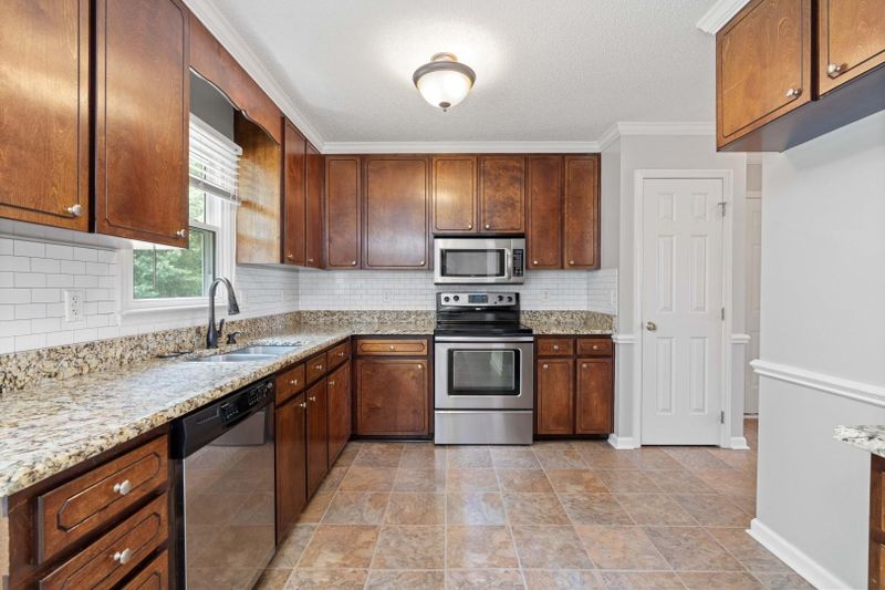 104 Buttercup Ct, Garner, NC 27529