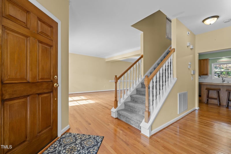 104 Caitlin Ct, Chapel Hill, NC 27516
