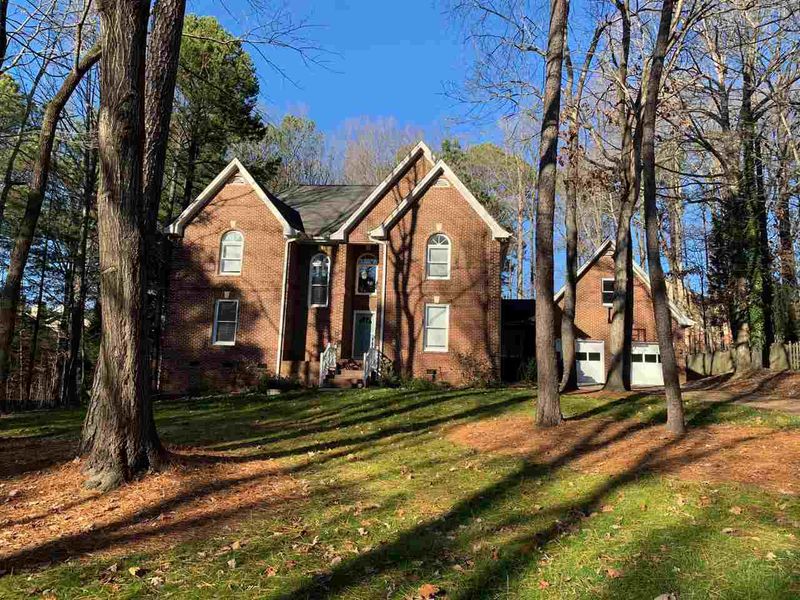 104 Canberra Ct, Cary, NC 27513