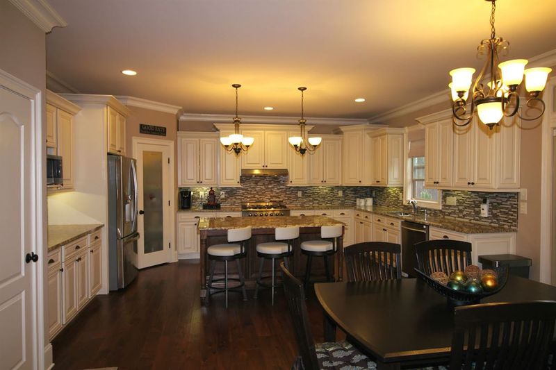 104 Capri Dr, Apex, NC 27539