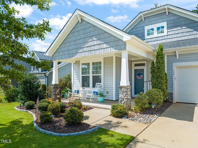 104 Carbone Ln, Clayton, NC 27527