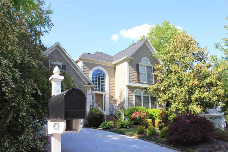 104 Cedarpost Dr, Cary, NC 27513