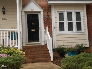 104 Charter Ct, Cary, NC 27511