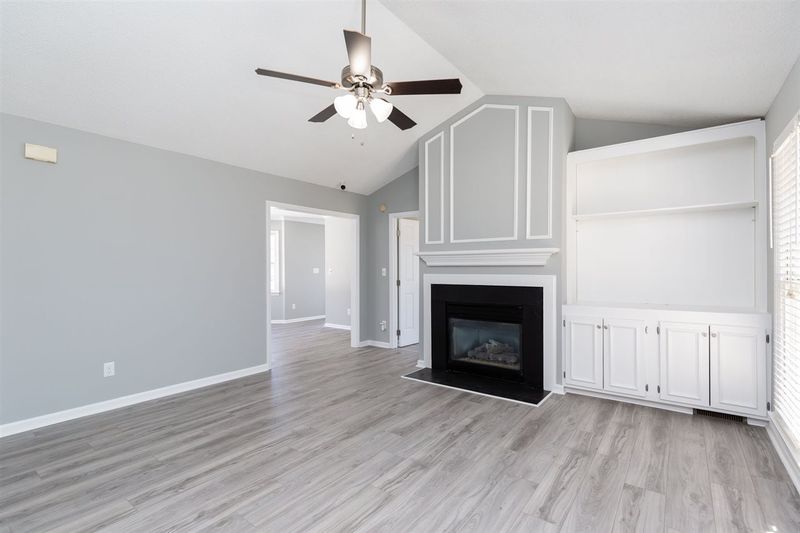 104 Chatham Ct, Clayton, NC 27527