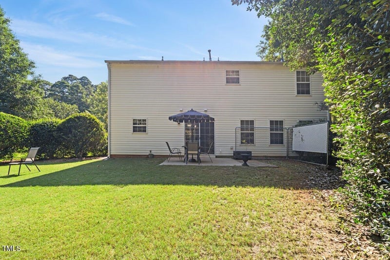 104 Chilmark Dr, Holly Springs, NC 27540