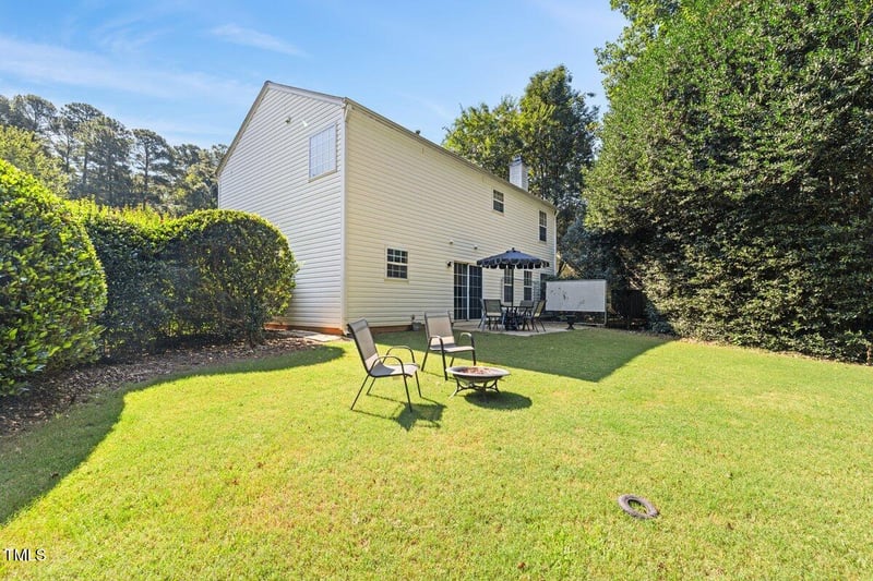 104 Chilmark Dr, Holly Springs, NC 27540