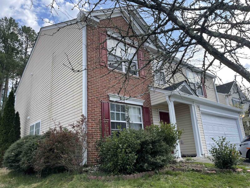 104 Cloverdale Dr, Durham, NC 27703