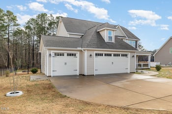 104 Coats Ridge Dr, Benson, NC 27504