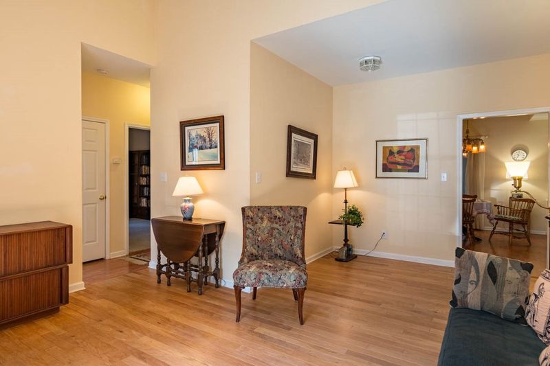 104 Colby Pl, Chapel Hill, NC 27517
