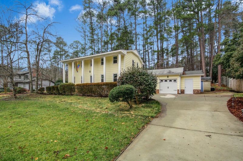104 Concord Dr, Chapel Hill, NC 27516