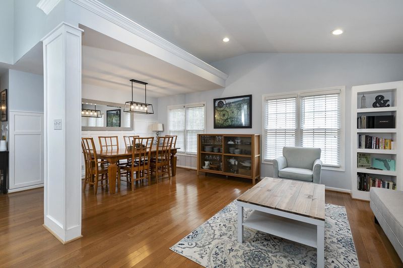 104 Cove Creek Dr, Cary, NC 27519