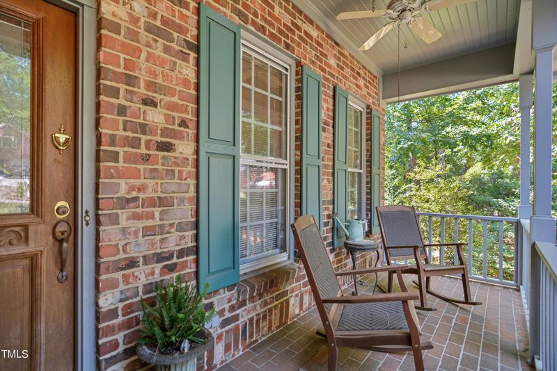104 Coventry Ln, Cary, NC 27511