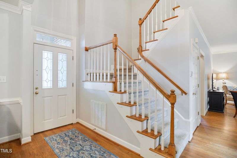 104 Coventry Ln, Cary, NC 27511