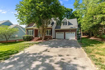104 Crossway Ln, Holly Springs, NC 27540