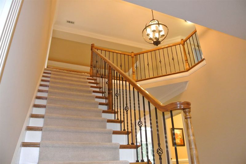 104 Debrock Ct, Cary, NC 27519