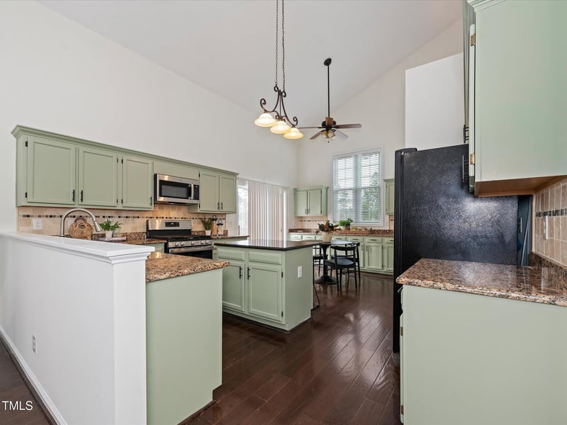 104 Deep Gap Rn, Cary, NC 27519