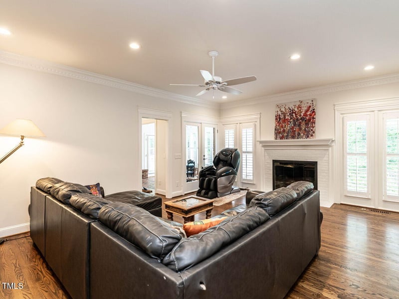 104 Deer Park Ln, Cary, NC 27518