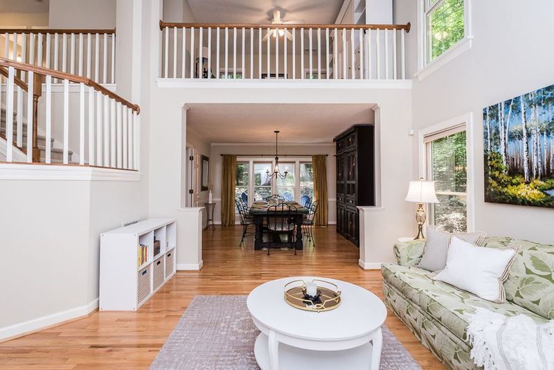 104 Deerfield Trl, Chapel Hill, NC 27516
