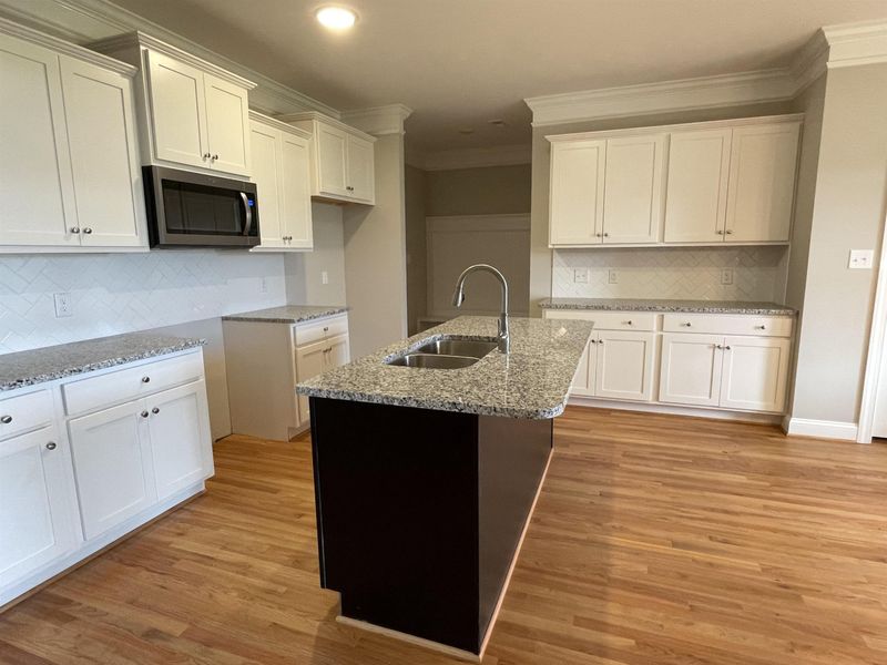 104 Devilwood Dr, Four Oaks, NC 27524