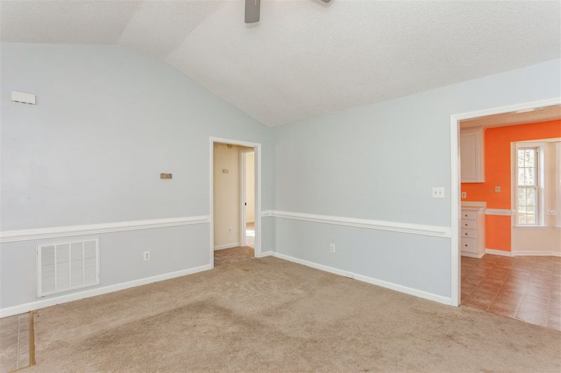 104 Dunnsbee Dr, Garner, NC 27529
