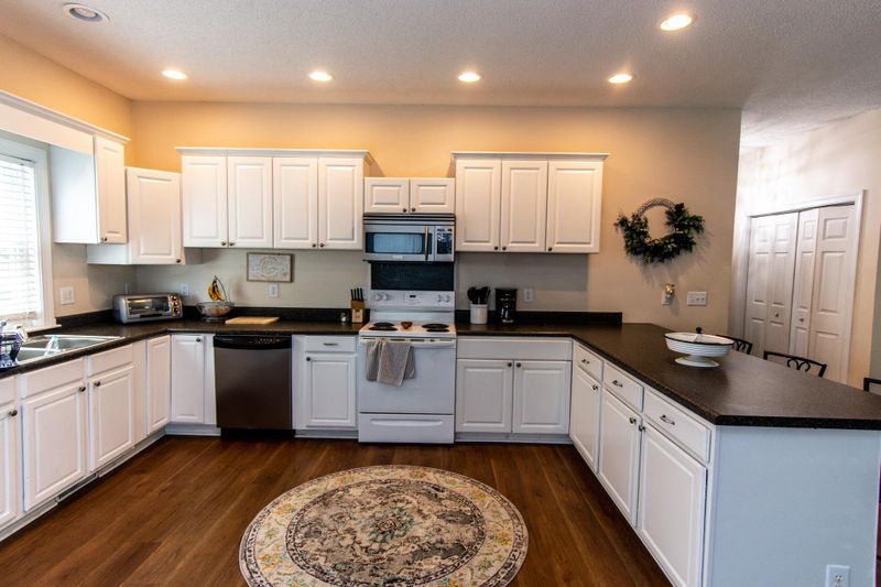 104 W E St, Erwin, NC 28339
