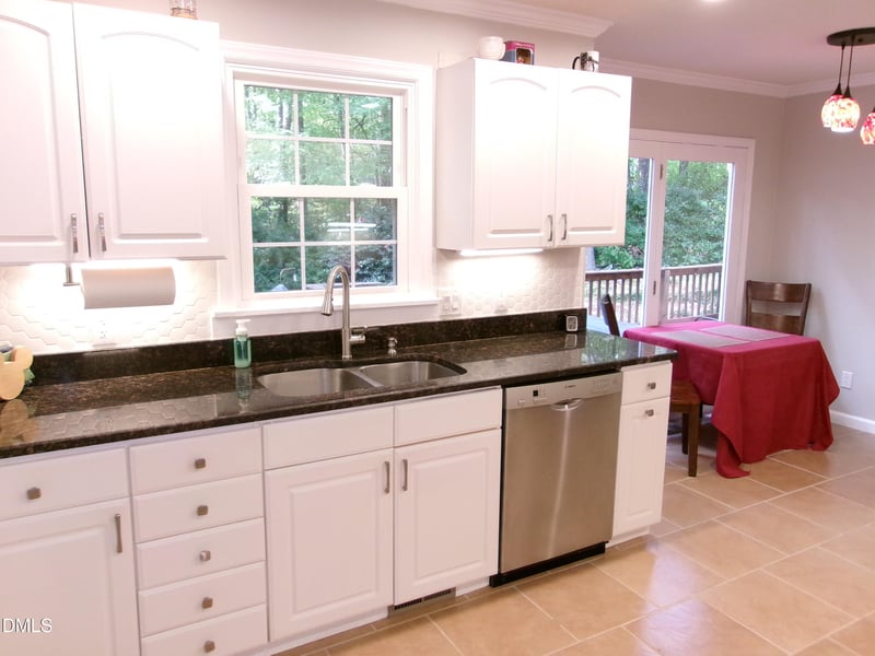 104 Eagle Ct, Cary, NC 27511