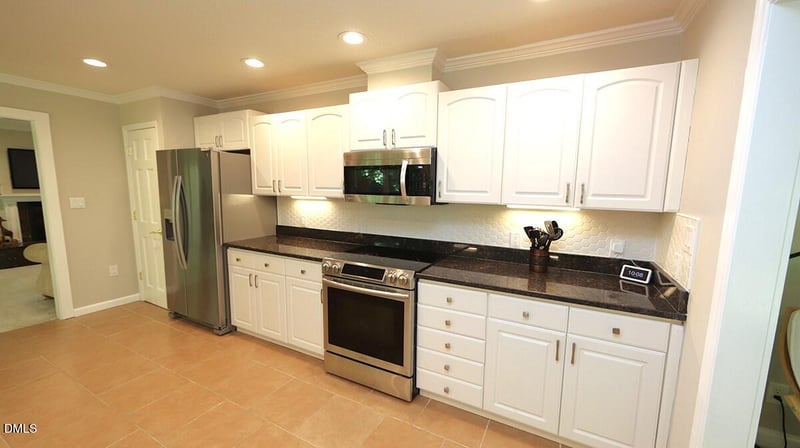 104 Eagle Ct, Cary, NC 27511