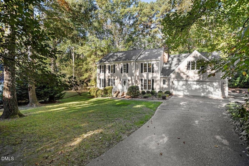 104 Eagle Ct, Cary, NC 27511