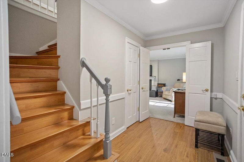 104 Eagle Ct, Cary, NC 27511