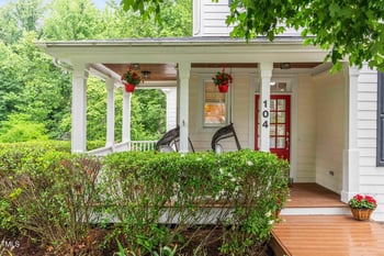 104 Edgewater Cir, Chapel Hill, NC 27516