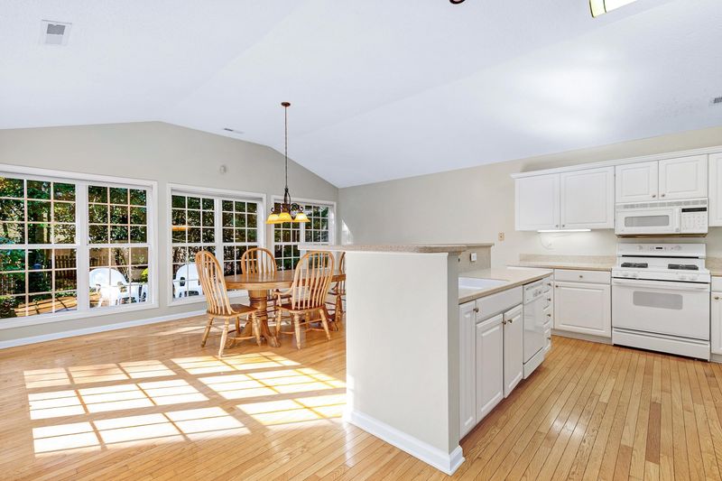 104 Elmview Dr, Cary, NC 27519
