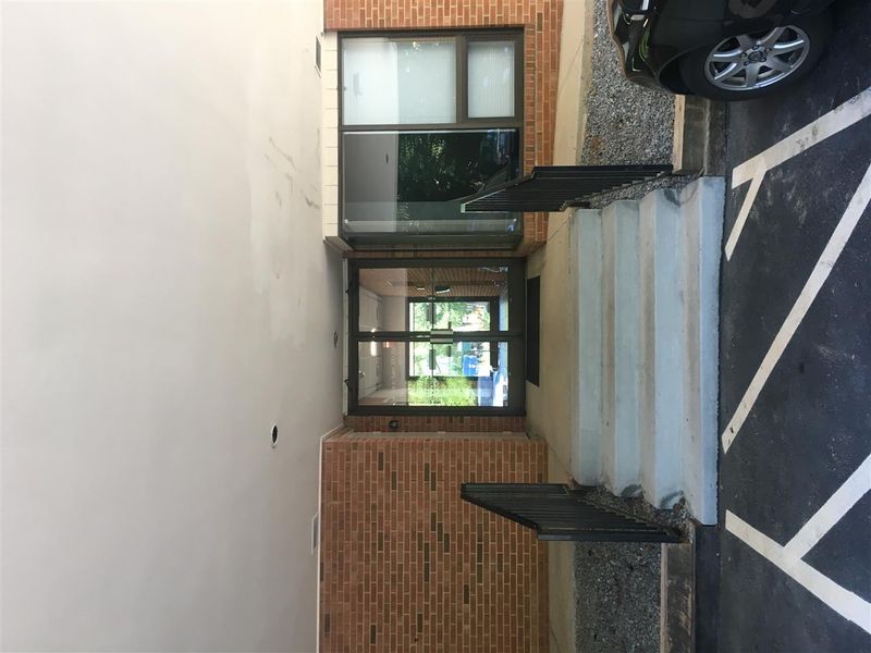 104 S Estes Dr #301, Chapel Hill, NC 27514
