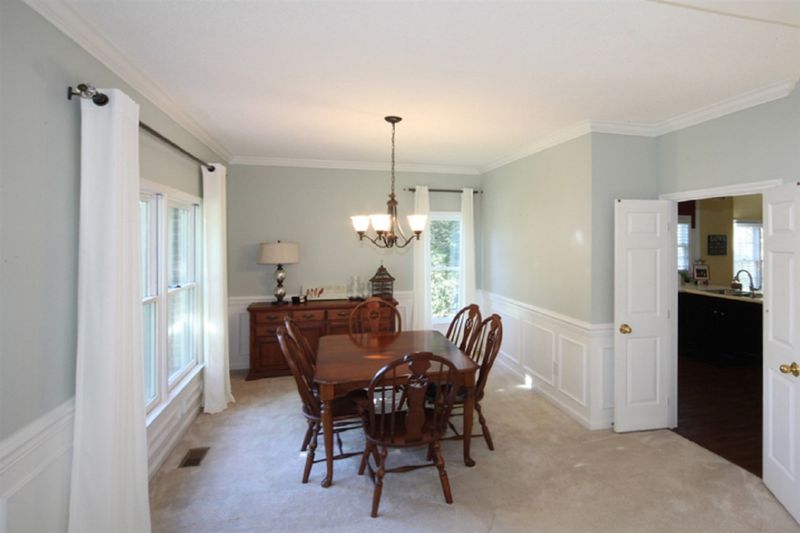 104 Ethans Glen Ct, Cary, NC 27513