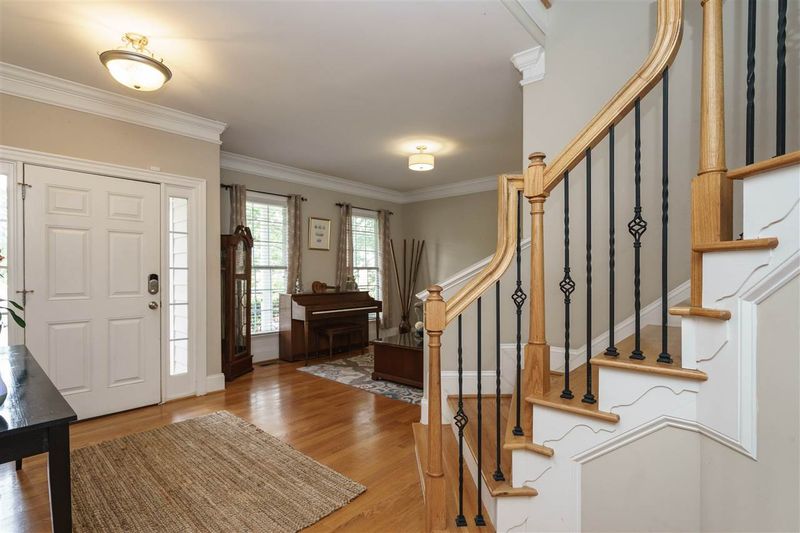104 Evans Estates Dr, Cary, NC 27513
