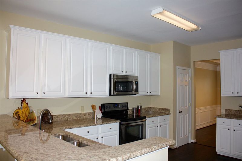 104 Fallborough Ct, Morrisville, NC 27560