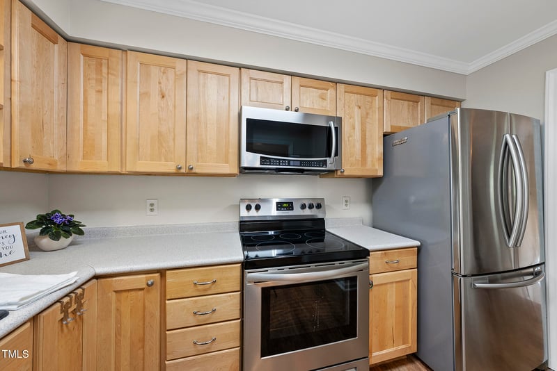104 Farnham Ct, Garner, NC 27529