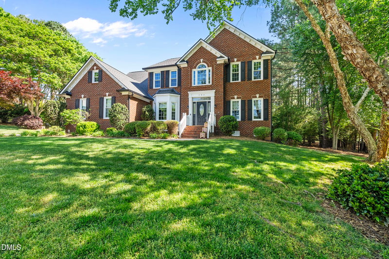 104 Fentress Ct, Cary, NC 27519