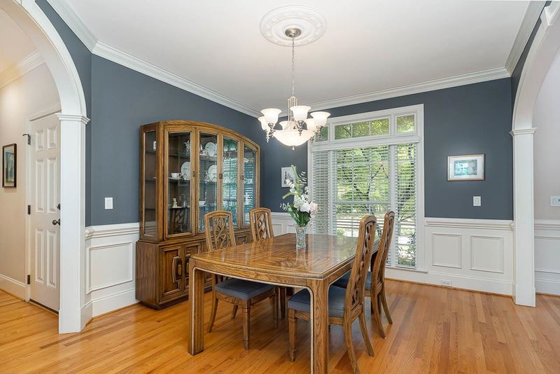 104 Flint Point Ln, Holly Springs, NC 27540