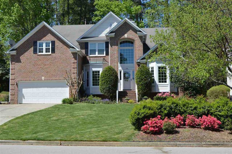 104 Forest Brook Dr, Cary, NC 27519