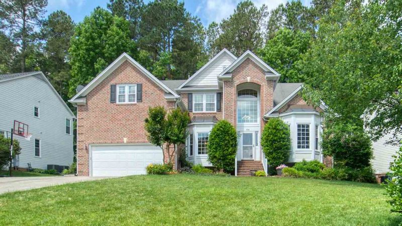 104 Forest Brook Dr, Cary, NC 27519