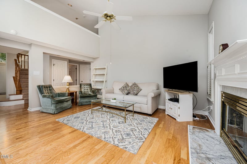 104 Foxcrest Ct, Cary, NC 27513