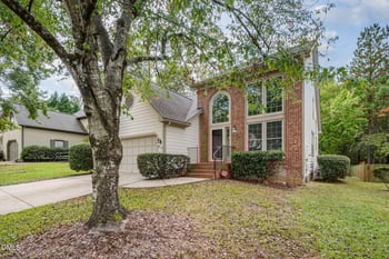104 Foxcrest Ct, Cary, NC 27513