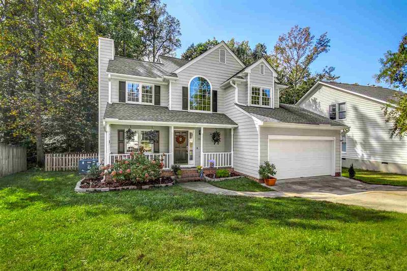 104 Gatepost Ln, Cary, NC 27513