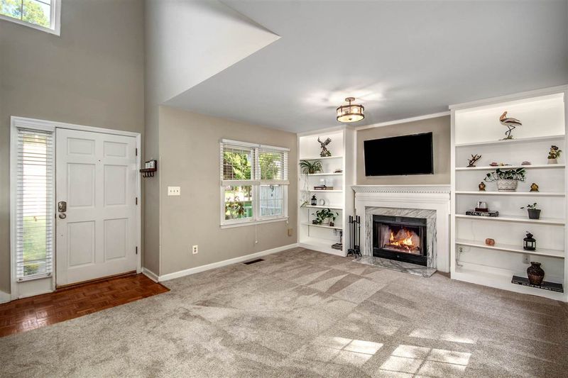 104 Gatepost Ln, Cary, NC 27513