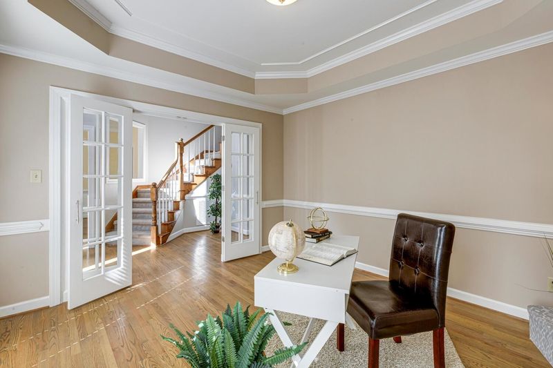 104 Glen Mavis Ct, Cary, NC 27518