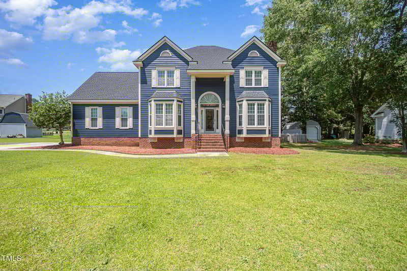 104 Goldleaf Ct, Angier, NC 27501