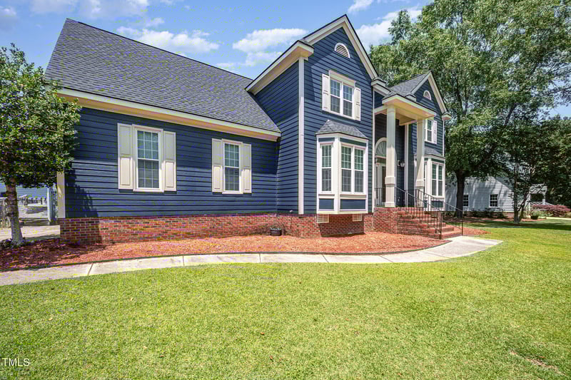 104 Goldleaf Ct, Angier, NC 27501