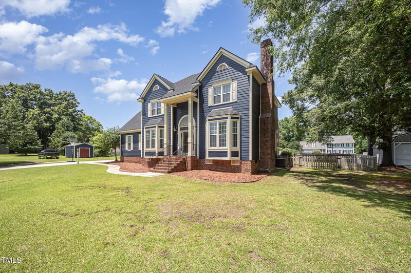 104 Goldleaf Ct, Angier, NC 27501