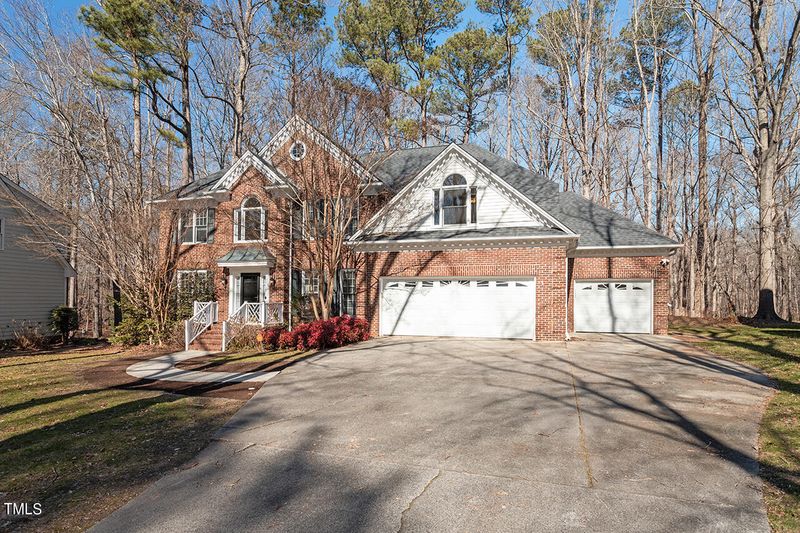 104 Gorge Ct, Cary, NC 27518