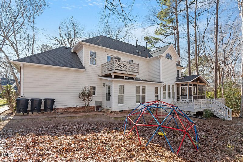 104 Gorge Ct, Cary, NC 27518